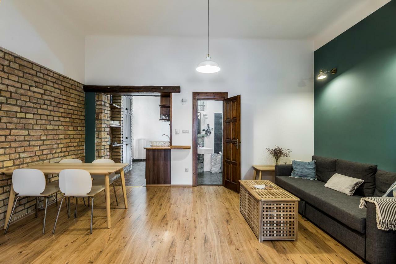 French Touch Apartment With Free Parking Budapeste Exterior foto