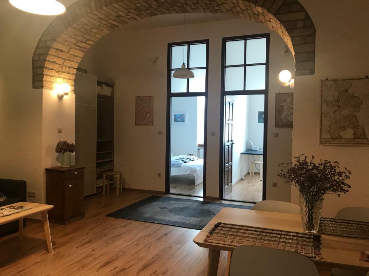 French Touch Apartment With Free Parking Budapeste Exterior foto